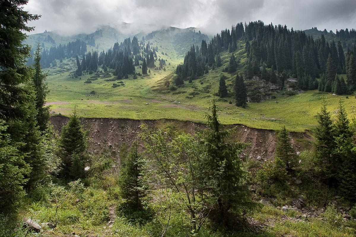 photo "The sky near ... (1)" tags: landscape, clouds, mountains