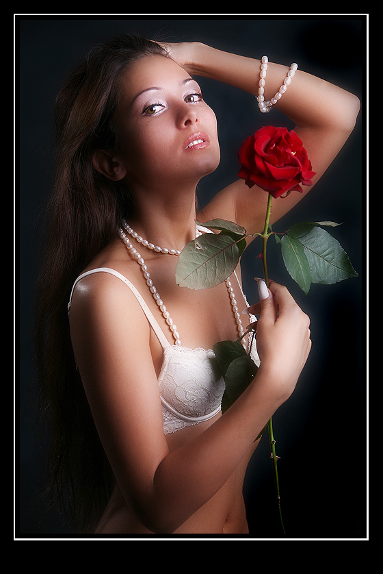 photo "Portrait with flower" tags: portrait, glamour, woman