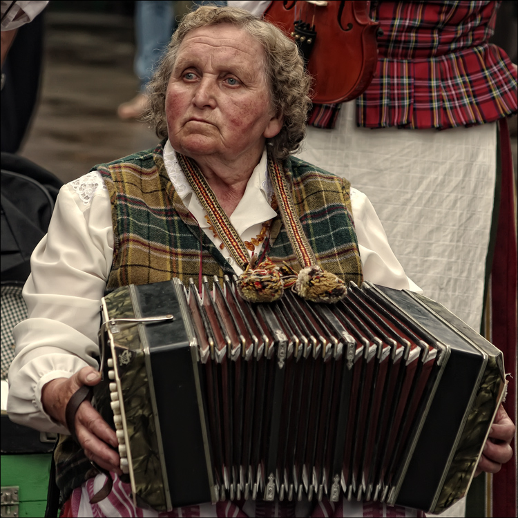 photo "***" tags: genre, reporting, 