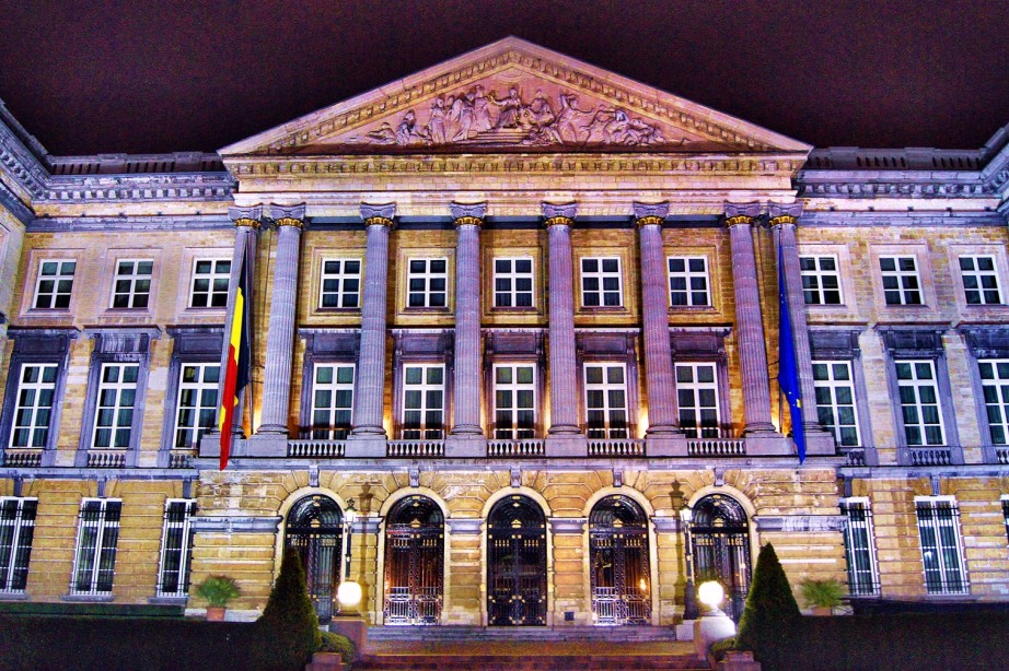 photo "Belgian Parlement   (test Sony A500 at ISO1600)" tags: architecture, travel, landscape, Europe