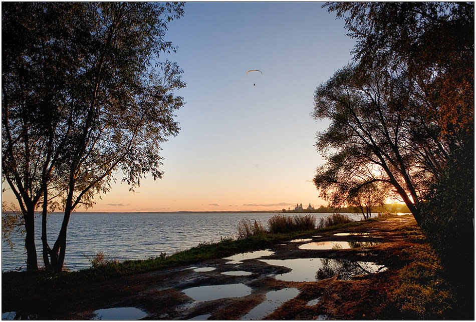 photo "It is better to fly, than to go" tags: landscape, sunset