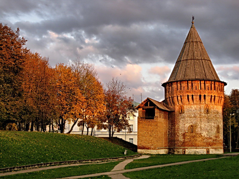 photo "Городская осень" tags: architecture, city, landscape, 