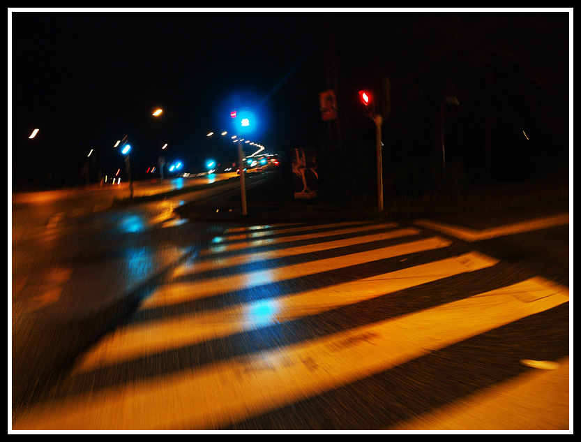 photo "Green Light - Go !" tags: city, abstract, 