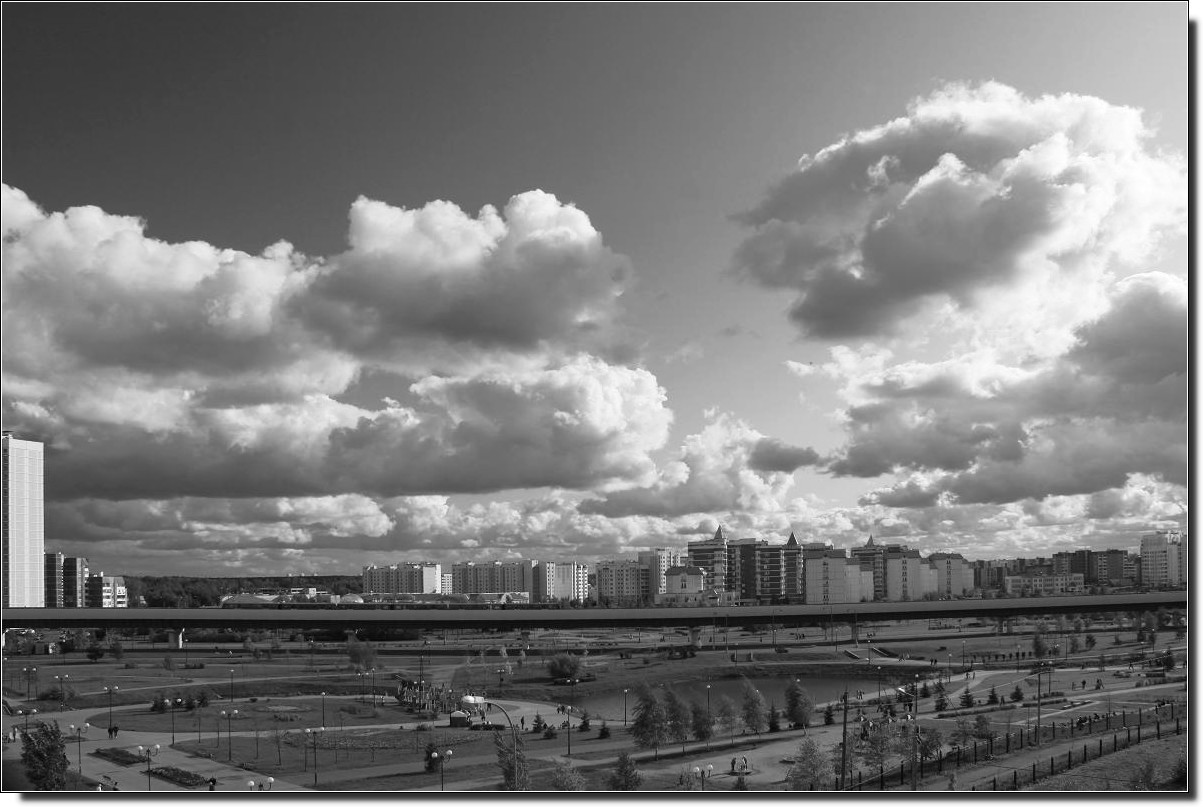 photo "charm contrast .." tags: architecture, landscape, clouds