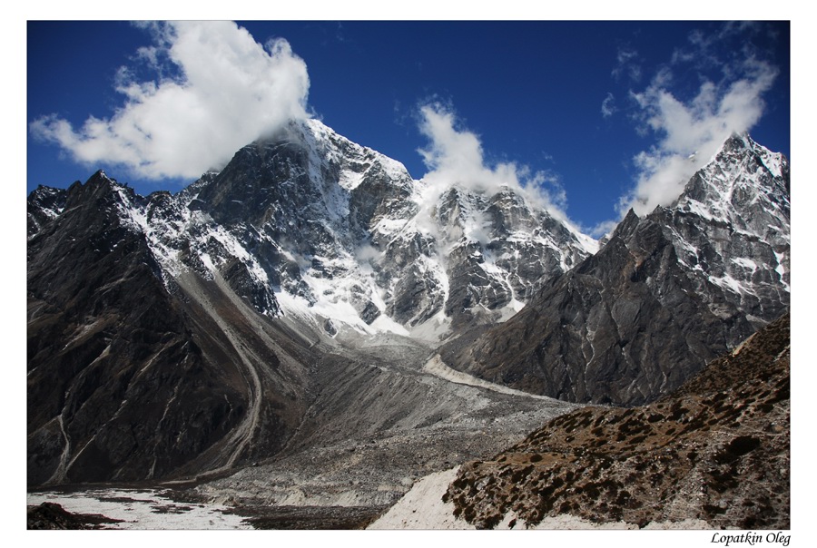 Самые высокие горы на земле уральские гималаи. Высокие горы Азии. Гора Намча Барва. Горы в Азии Джомолунга. Гималаи Возраст.