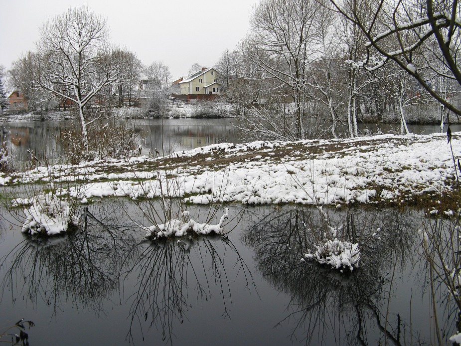 photo "First snow in colours" tags: landscape, autumn, water