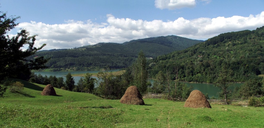 фото "Maneciu, Romania" метки: пейзаж, горы