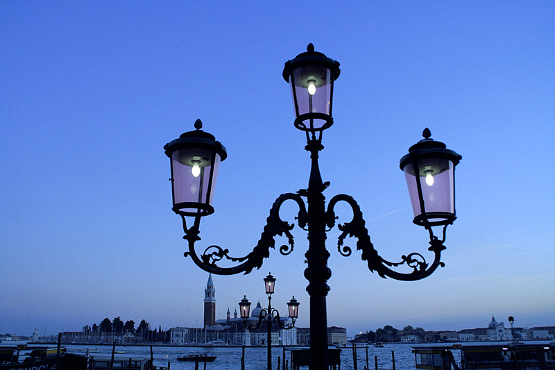 photo "Dusk in Venice" tags: landscape, city, night