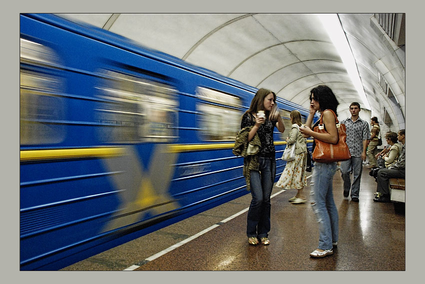 photo "Metro" tags: genre, city, 