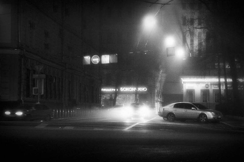 photo "Moscow night" tags: black&white, city, 