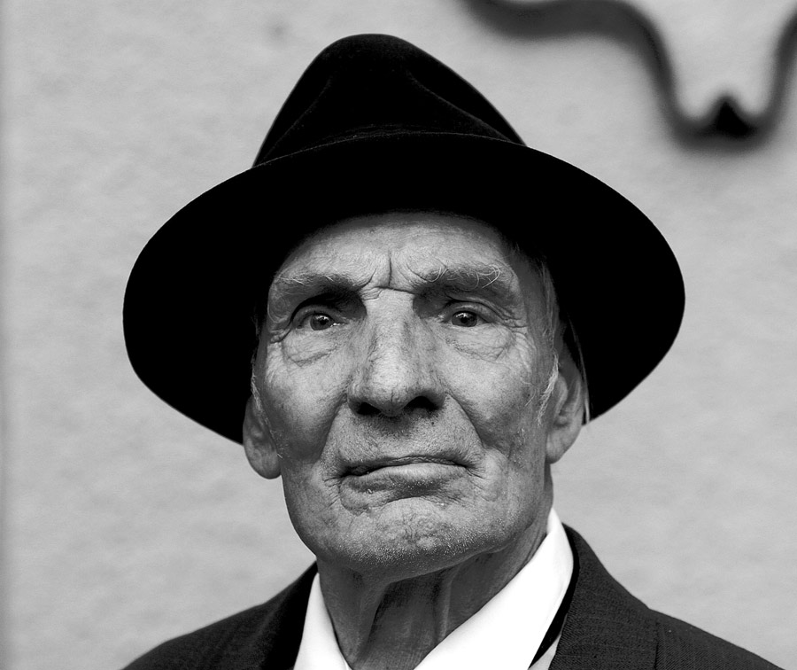 photo "***" tags: portrait, man