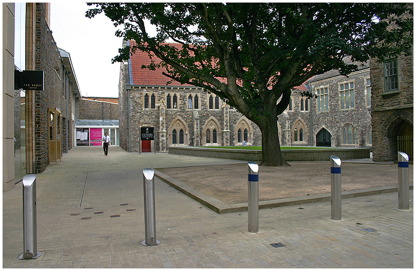 photo "City sketch. Columns and white collars ))" tags: architecture, city, landscape, 