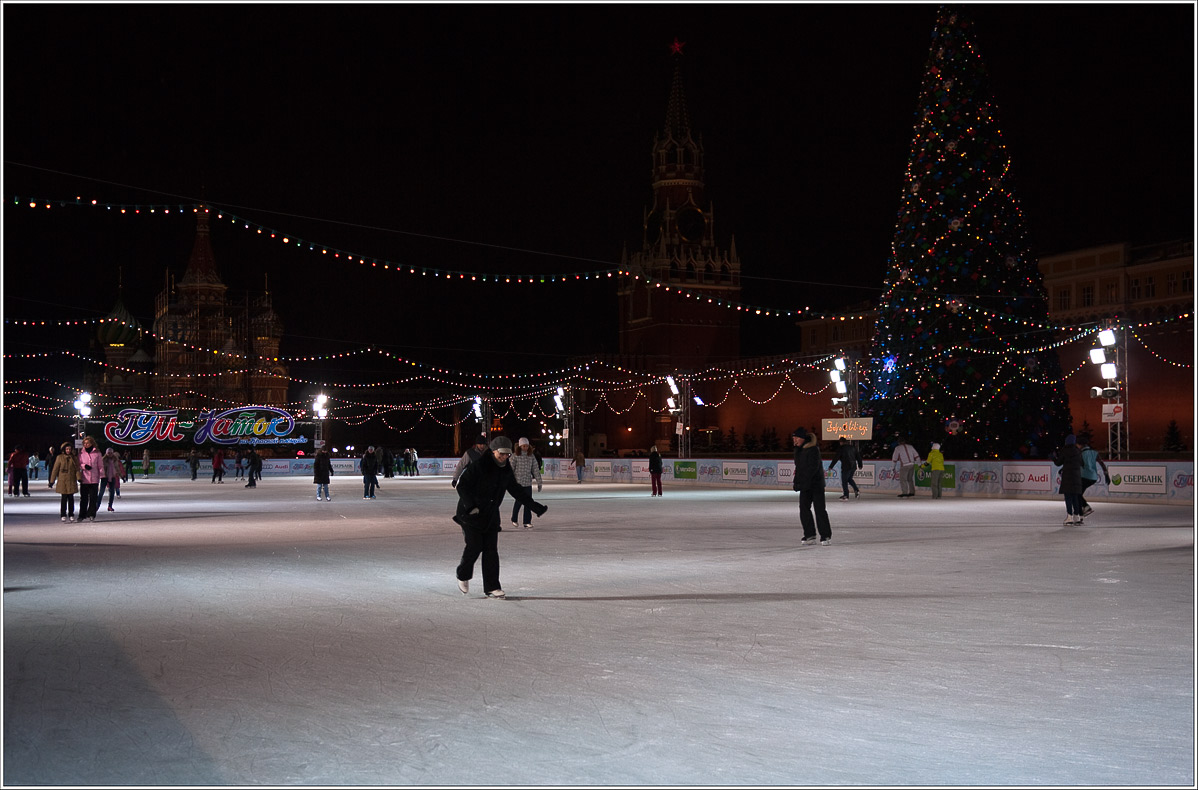 photo "Red Square - ROLLER!" tags: city, 