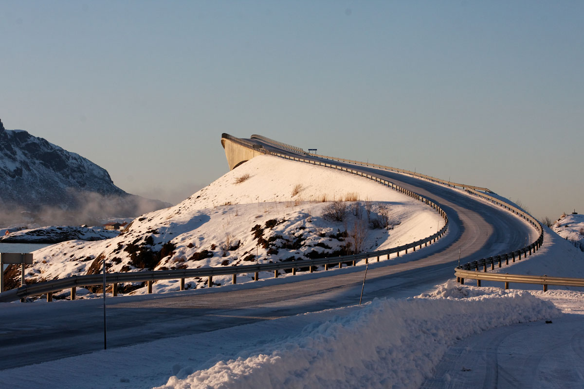 photo "The Bridge" tags: architecture, landscape, 