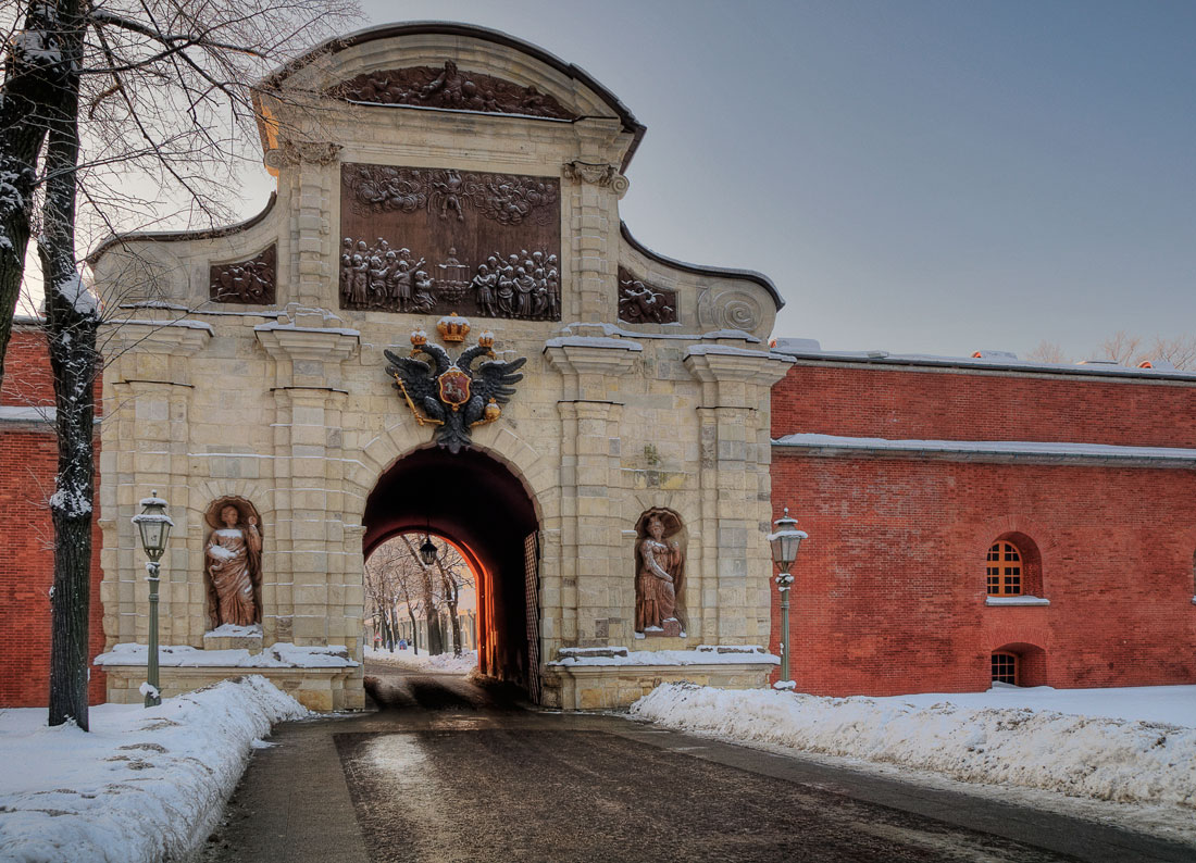 Петровские ворота петропавловской крепости