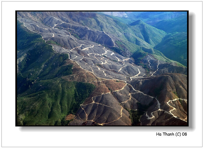 photo "Pathways make the bald hill" tags: landscape, clouds, mountains