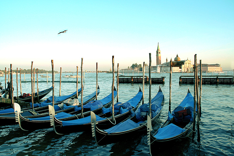 photo "Venetian Decor" tags: landscape, travel, Europe, water