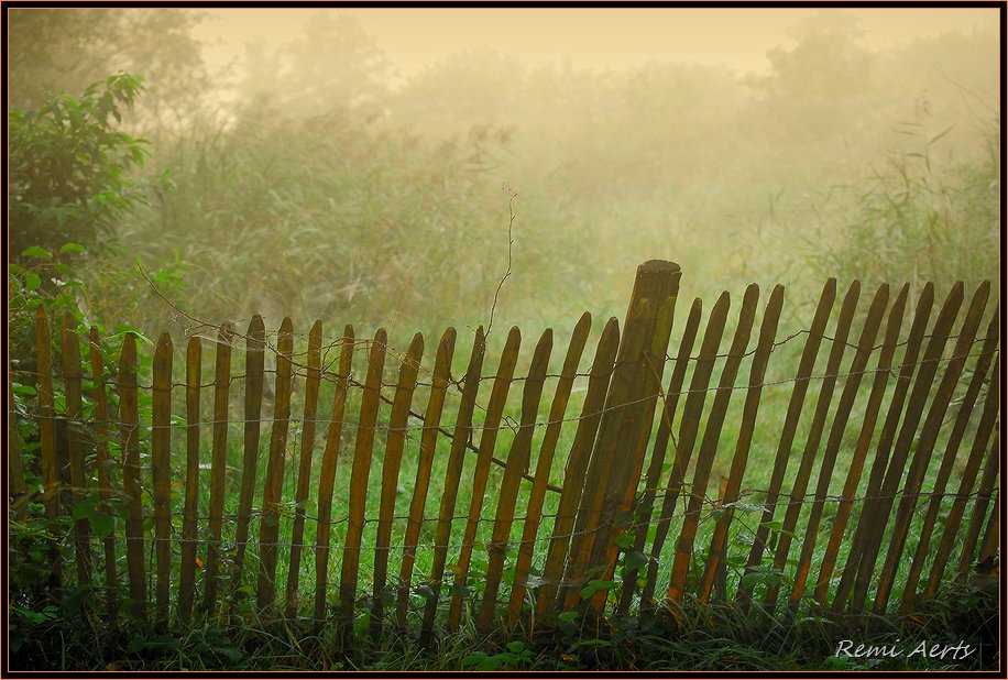 photo "fence" tags: landscape, travel, winter