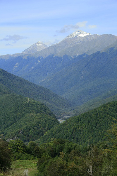 photo "Above Krasnaya Polyana (Sochi)" tags: landscape, travel, mountains
