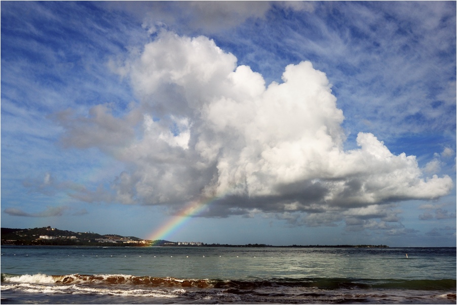 photo "Pinned by a rainbow" tags: landscape, clouds