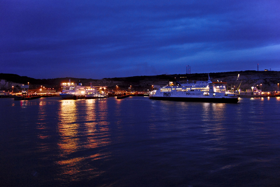 photo "UK coast" tags: landscape, water