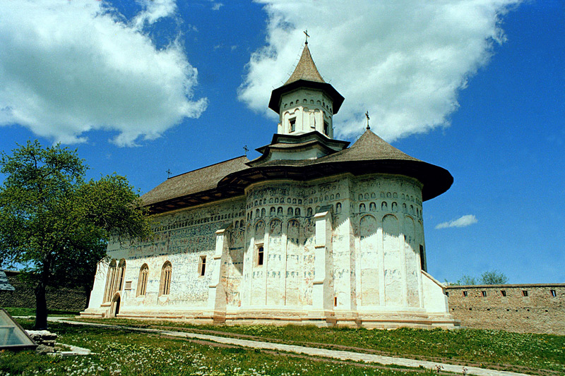 фото "Old monastery / Древний монастырь" метки: архитектура, пейзаж, весна