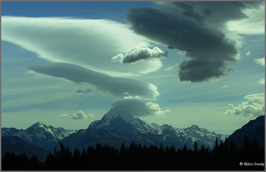 фото "Clouds over the Southern Alps. New Zealand." метки: пейзаж, горы, облака