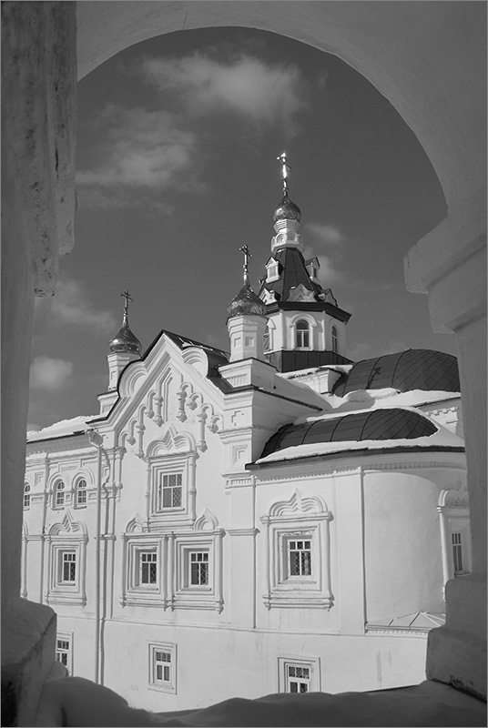 photo "View from a belfry" tags: architecture, black&white, landscape, 