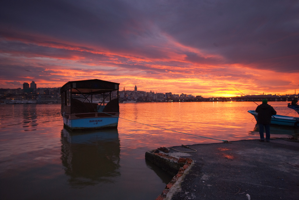 photo "any morning at halic" tags: landscape, city, sunset