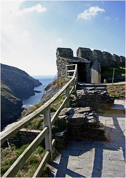 photo "Mysterious  Tintagel Castle." tags: architecture, fragment, landscape, 