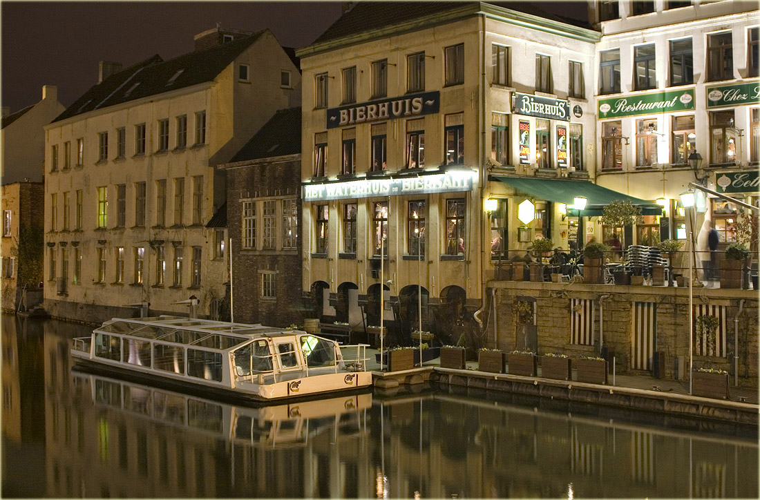 photo "One Night In Ghent" tags: architecture, landscape, water