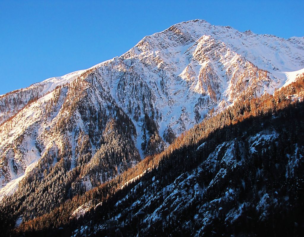 photo "Italian Alpes. Valle d`Aosta" tags: landscape, travel, Europe, mountains, rocks, snow, winter