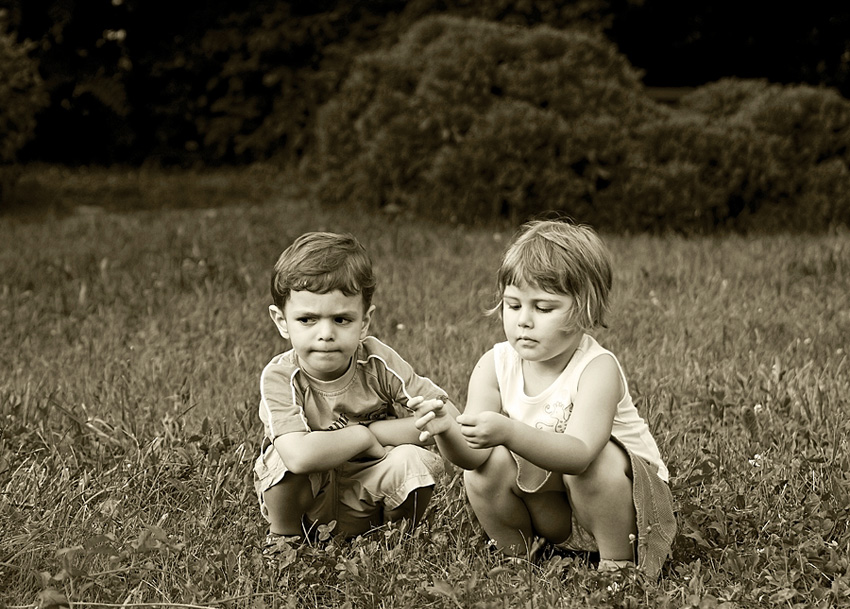 photo "First Date" tags: portrait, children