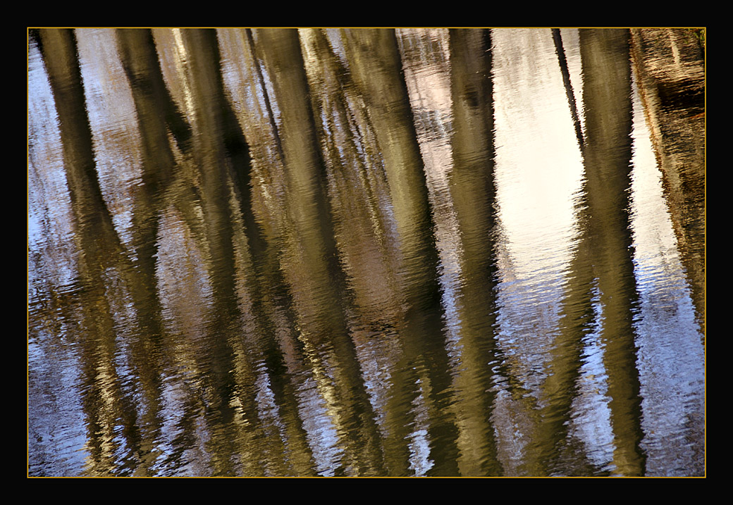 фото "Reflection for a Fall" метки: путешествия, абстракция, Европа