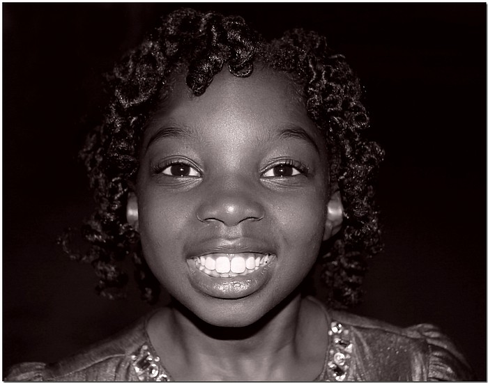 photo "Ipana Smile" tags: portrait, black&white, children