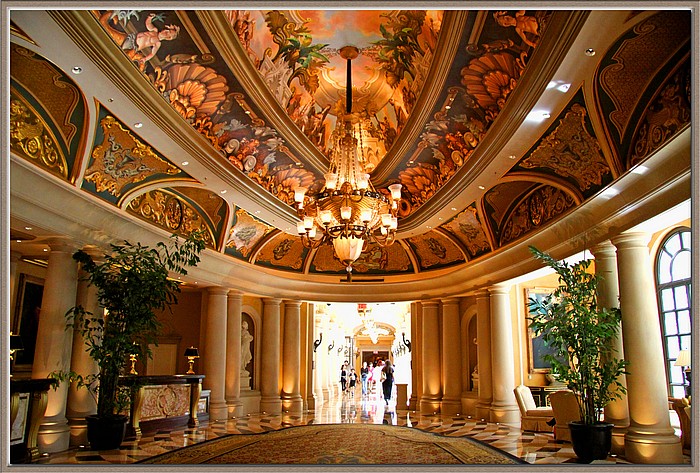 photo "Vegas Opulence" tags: travel, interior, North America
