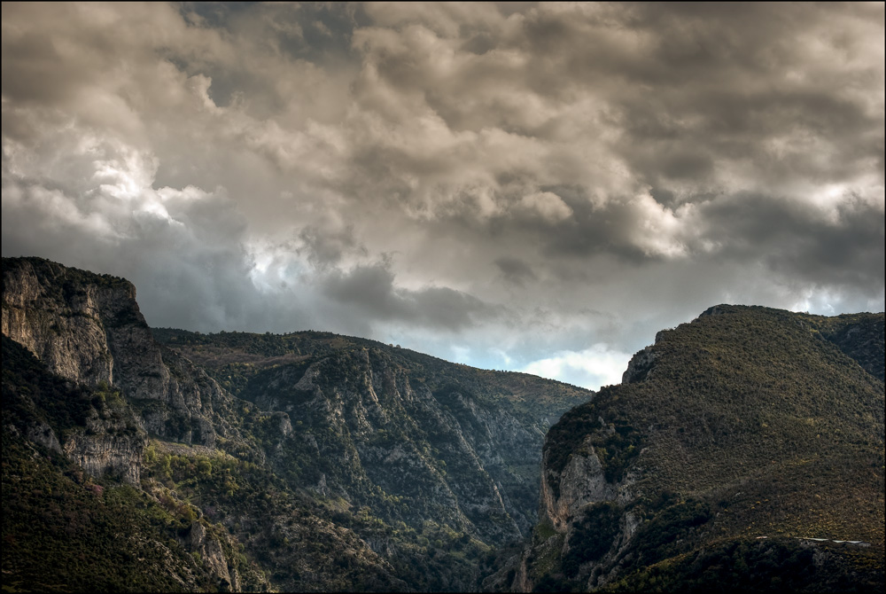 photo "OSSA Mountain" tags: landscape, clouds, mountains