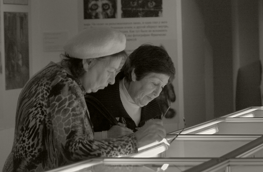 photo "***" tags: black&white, genre, 