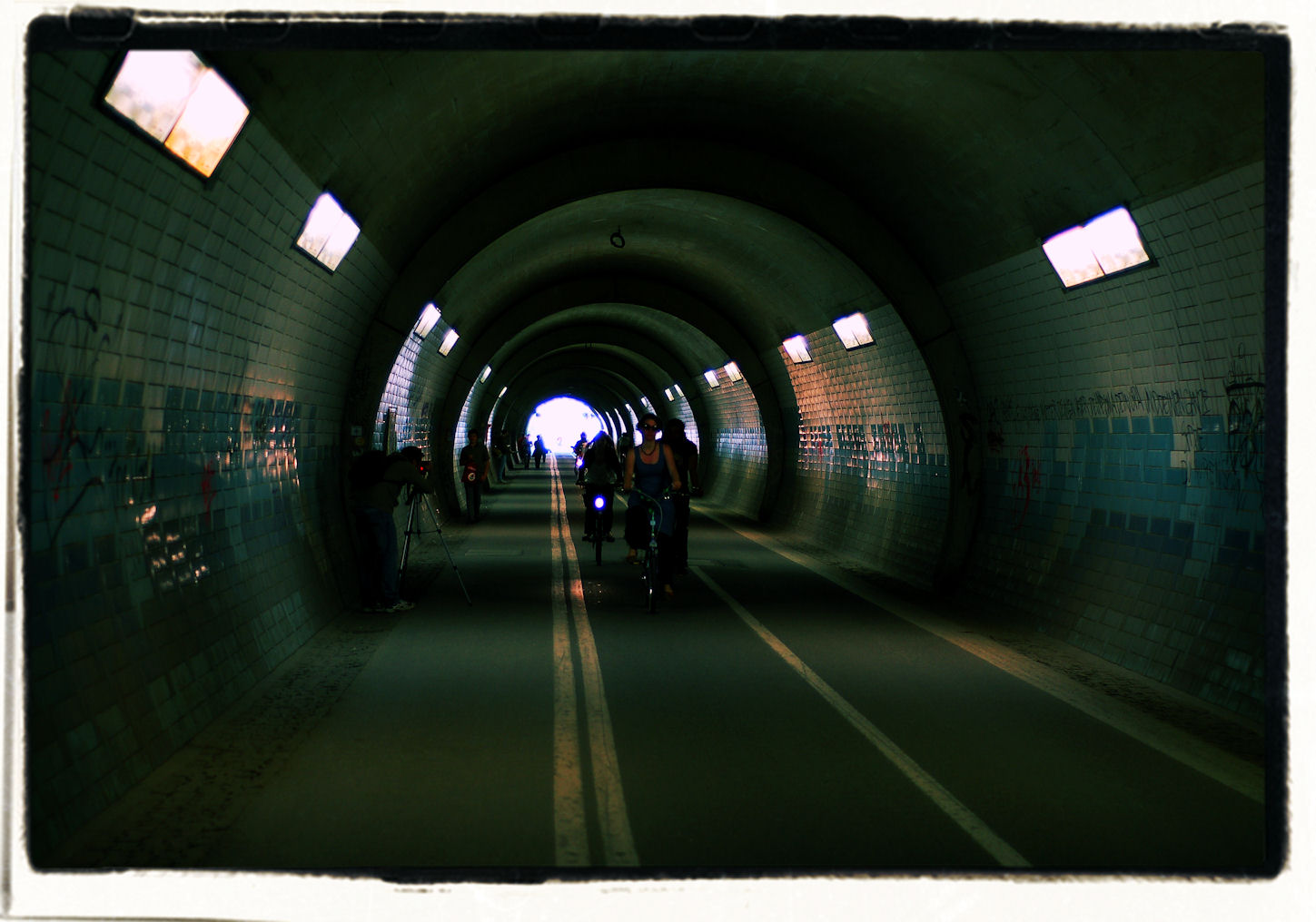 photo "TUNEL" tags: abstract, interior, 