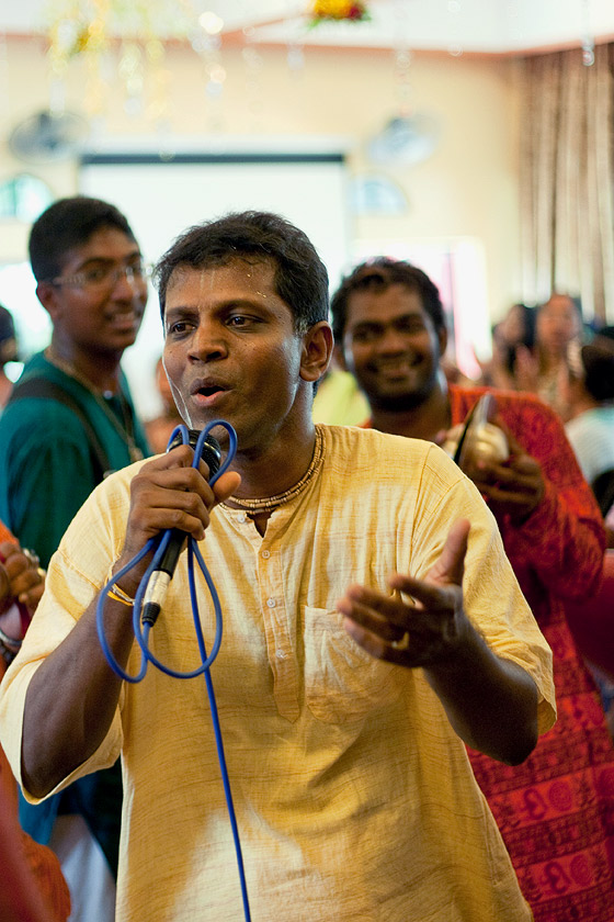 photo "vaisnava's kirtan" tags: genre, reporting, 