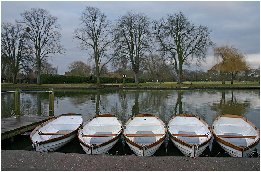 photo "White boats on the river Avon" tags: landscape, travel, water