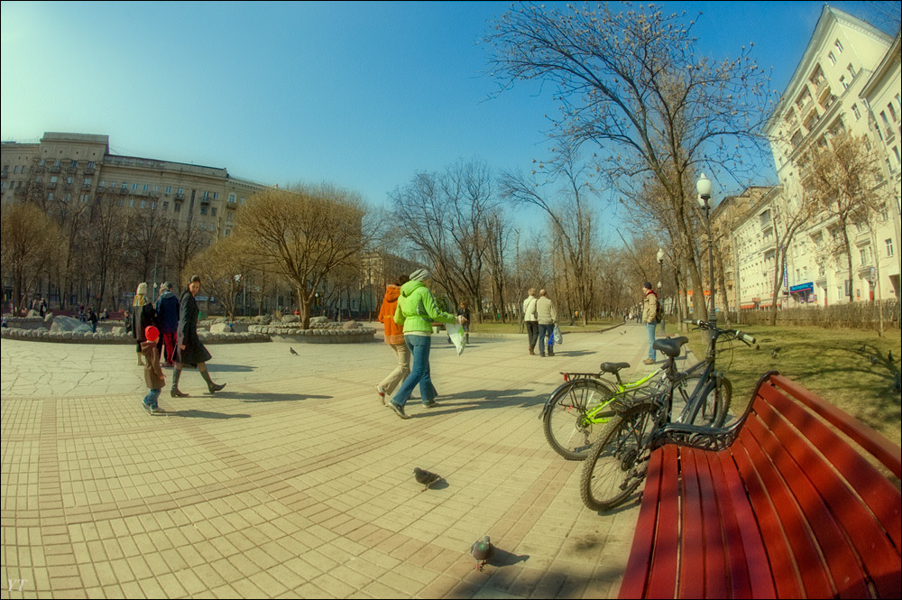 фото "апрель на Чистых прудах" метки: город, жанр, стрит-фото, 