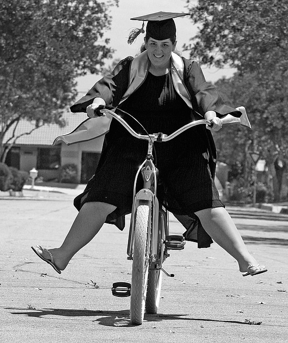 photo "The Graduate" tags: portrait, humor, woman