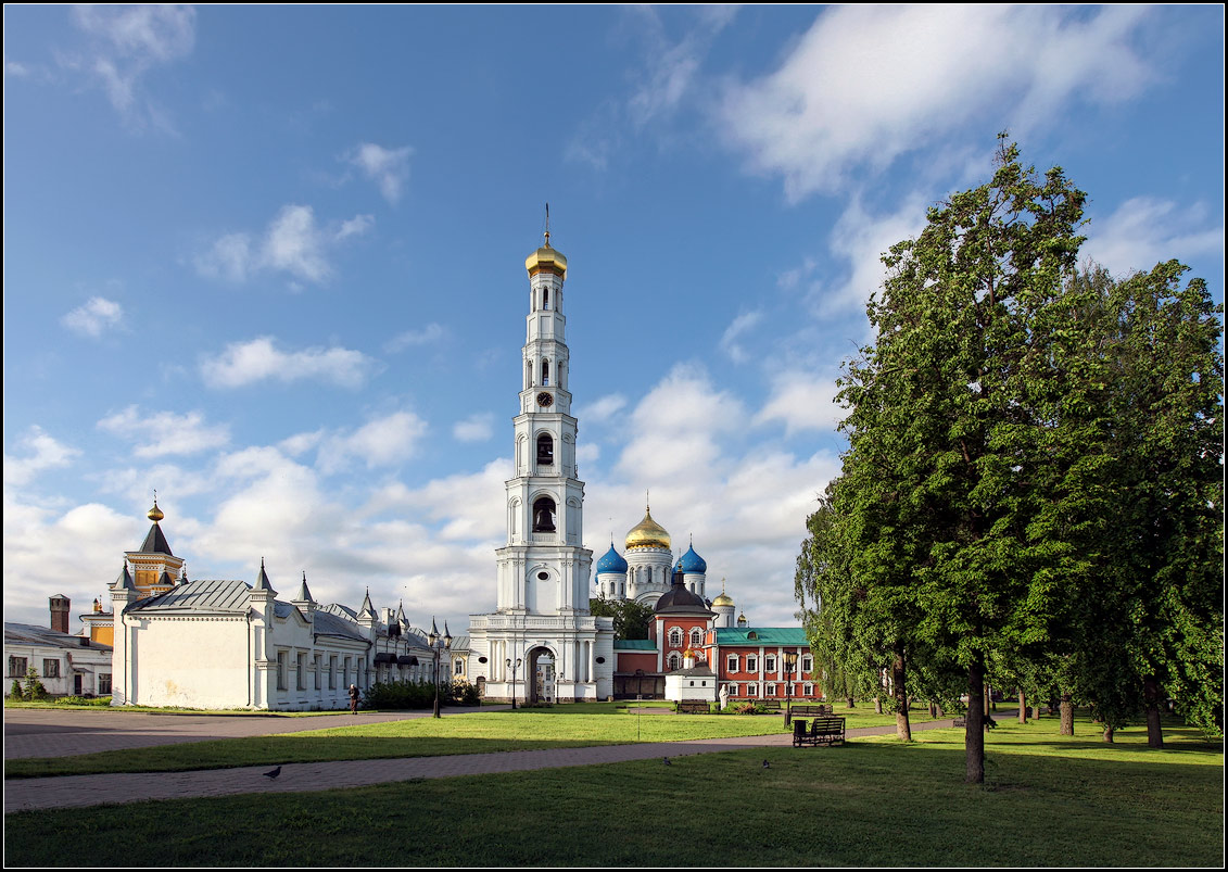 photo "early morning in the monastery" tags: architecture, landscape, spring