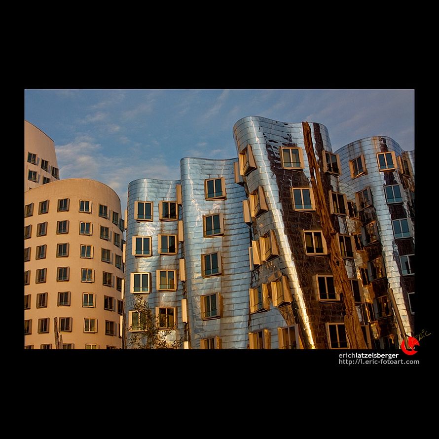 photo "d&#252;sseldorf - medienhafen - architect gehry" tags: architecture, travel, landscape, Europe