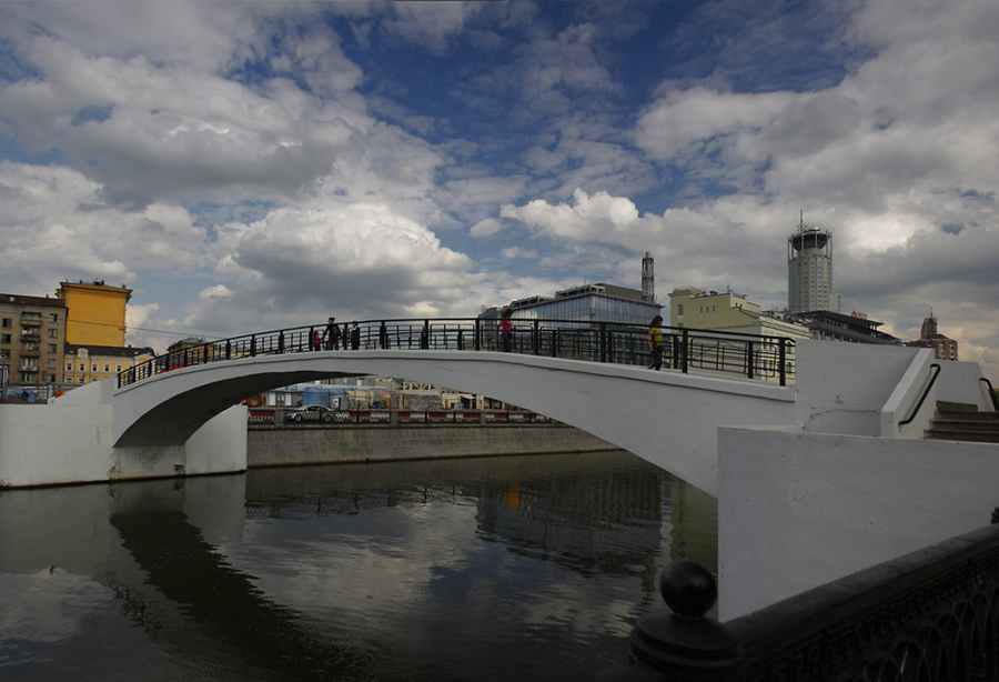 photo "Bypass Canal. Summer." tags: architecture, city, landscape, 