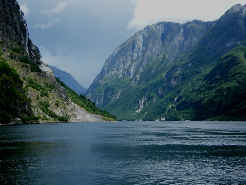 photo "***" tags: landscape, mountains, water