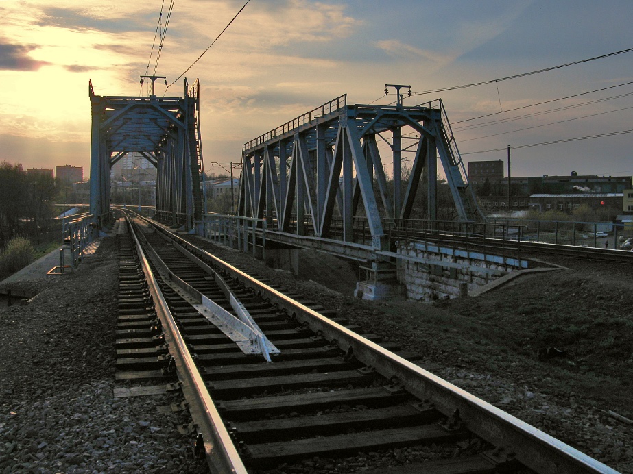 photo "Railway" tags: architecture, city, landscape, 