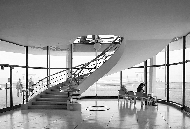 фото "De La Warr Pavilion, Bexhill" метки: черно-белые, интерьер, 