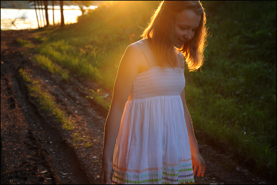 photo "Walks to the lake #2" tags: reporting, portrait, children